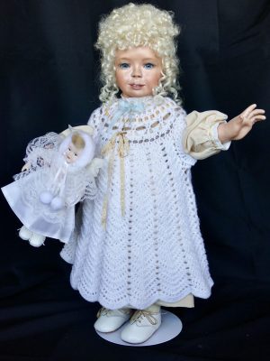 Leanne 20" Original Porcelain